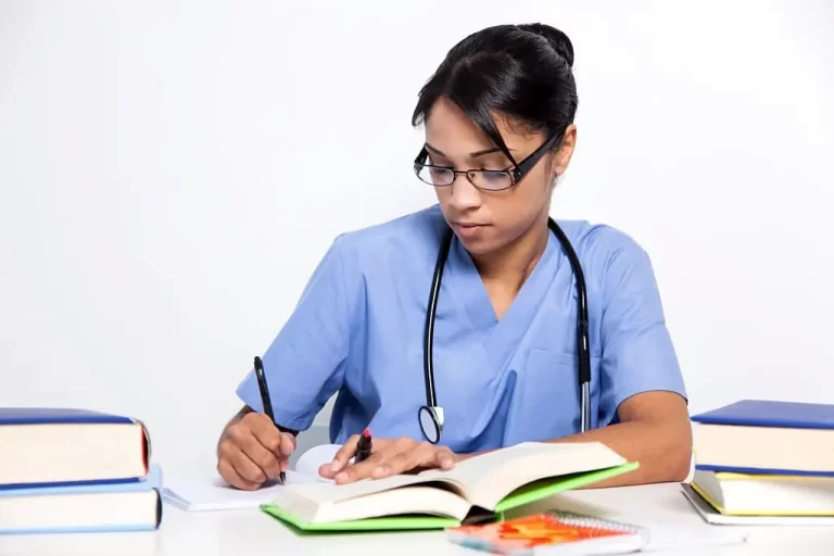 Why This College Essay: Guide + Examples